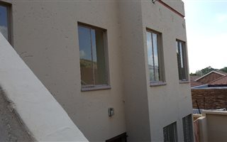 2 Bedroom Apartment in Magalieskruin