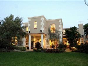 5 Bed House in Dainfern Golf Estate