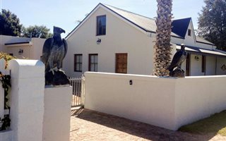 5 Bedroom House in Stanford
