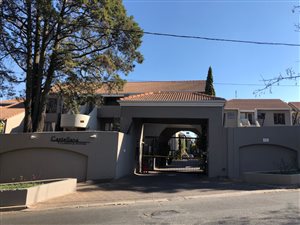 2 Bed Apartment in Craighall Park
