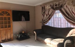 3 Bedroom House in Lenasia