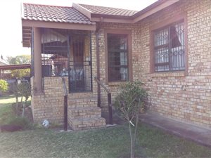 4 Bedroom House in Glencoe