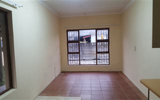0.5 Bedroom Garden Cottage in George East