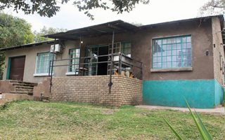 3 Bedroom House in Numbi Park