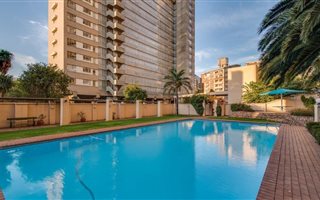 2 Bedroom Apartment in Parktown