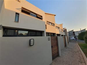 2 Bed Townhouse in Die Wilgers