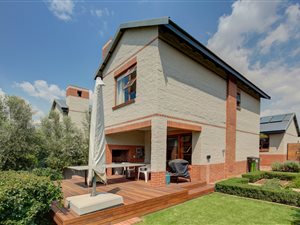 3 Bed Townhouse in Candlewoods Estate