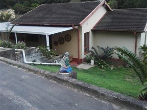 3 Bed House in Escombe
