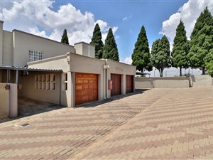 2 Bed Duplex in Oakdene