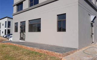 47 m² Commercial space in Hazeldean (Silverlakes Surroundings)