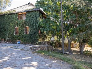 8 ha Farm in Skeerpoort