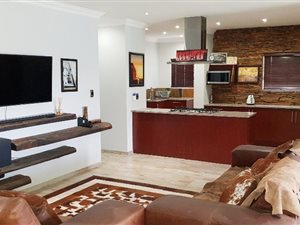4 Bed House in Amberfield Valley