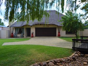 4 Bed House in Wilgeboom AH