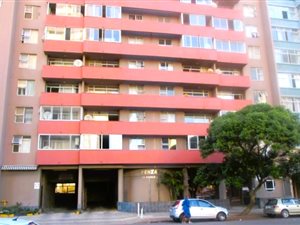 2 Bed Apartment in Beachfront