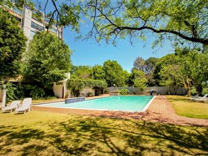 2 Bed Apartment in Benmore Gardens