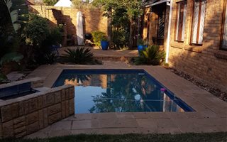 2 Bedroom House in Newlands