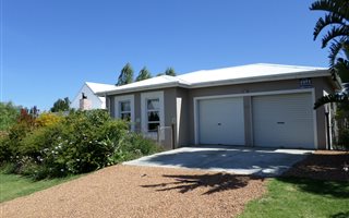 4 Bedroom House in Stanford