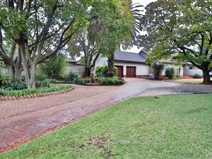 4 Bed House in Wierda Park