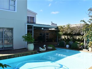 5 Bed House in Wetton