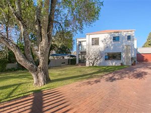 5 Bed House in Franklin Roosevelt Park