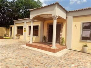 5 Bedroom House in Horison Park
