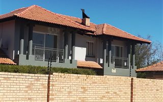 3 Bedroom House in Van Der Hoff Park