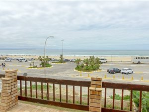 6 Bed House in Jeffreys Bay
