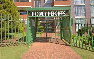 2 Bedroom Flat in Honey Hill