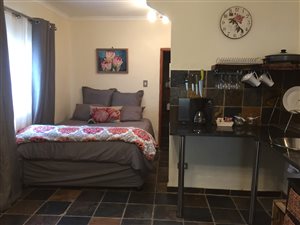 Bachelor apartment in Blairgowrie
