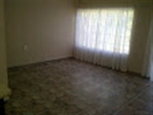 2 Bed Garden Cottage in Petit