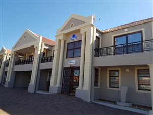150 m² Office Space in Erand Gardens