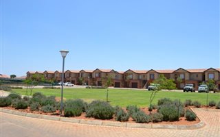 2 Bedroom Flat in Lephalale (Ellisras)