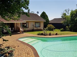 3 Bed House in Hayfields