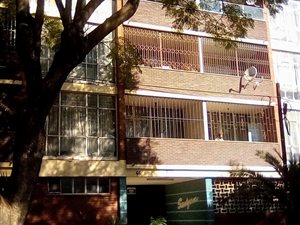3 Bed Apartment in Yeoville