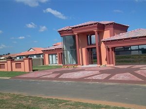 3 Bed House in Risiville