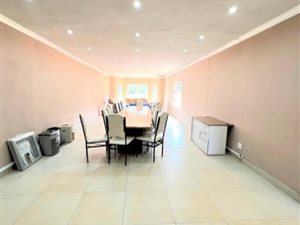 2189 m² Commercial space in Clubview