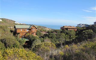 930 m² Land available in Cola Beach
