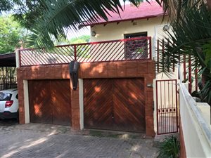 4 Bed House in Lombardy East