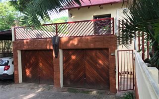 4 Bedroom House in Lombardy East