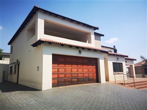 4 Bed House in Eldo View