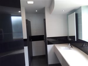 560 m² Commercial space in Umhlanga Ridge