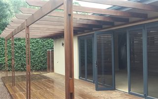 95 m² Commercial space in Kloof