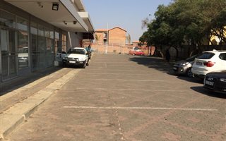 300 m² Commercial space in Edenvale