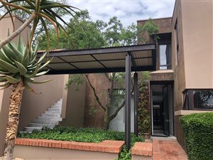 4 Bedroom House in Dainfern Valley