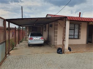 5 Bed House in Roodewal and surrounds