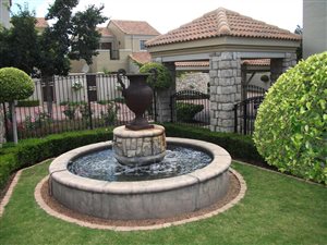 4 Bed Duplex in Lonehill