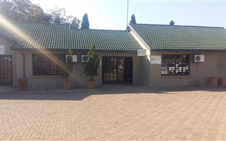 185 m² Office Space in Middelburg
