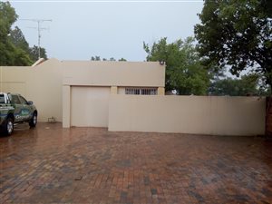 5 Bed House in Marlbank