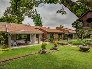 4 Bed House in Alphen Park