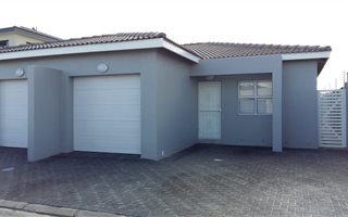 2 Bedroom House in Parklands North